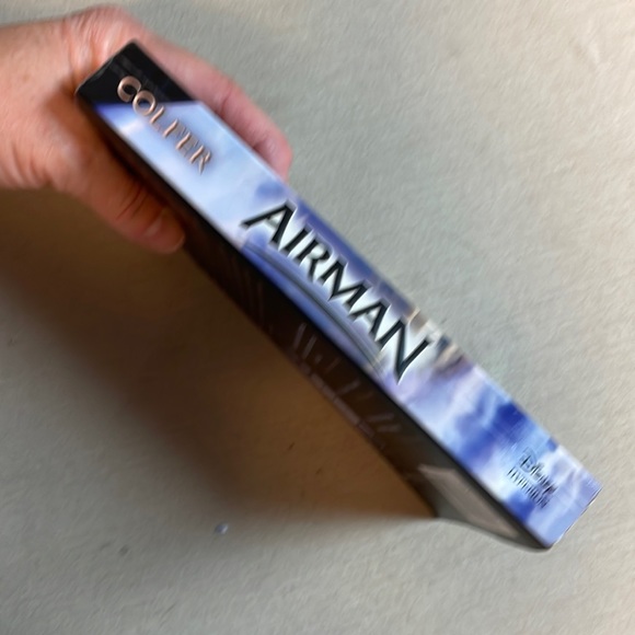 📚2/$6  Airman - Picture 3 of 12